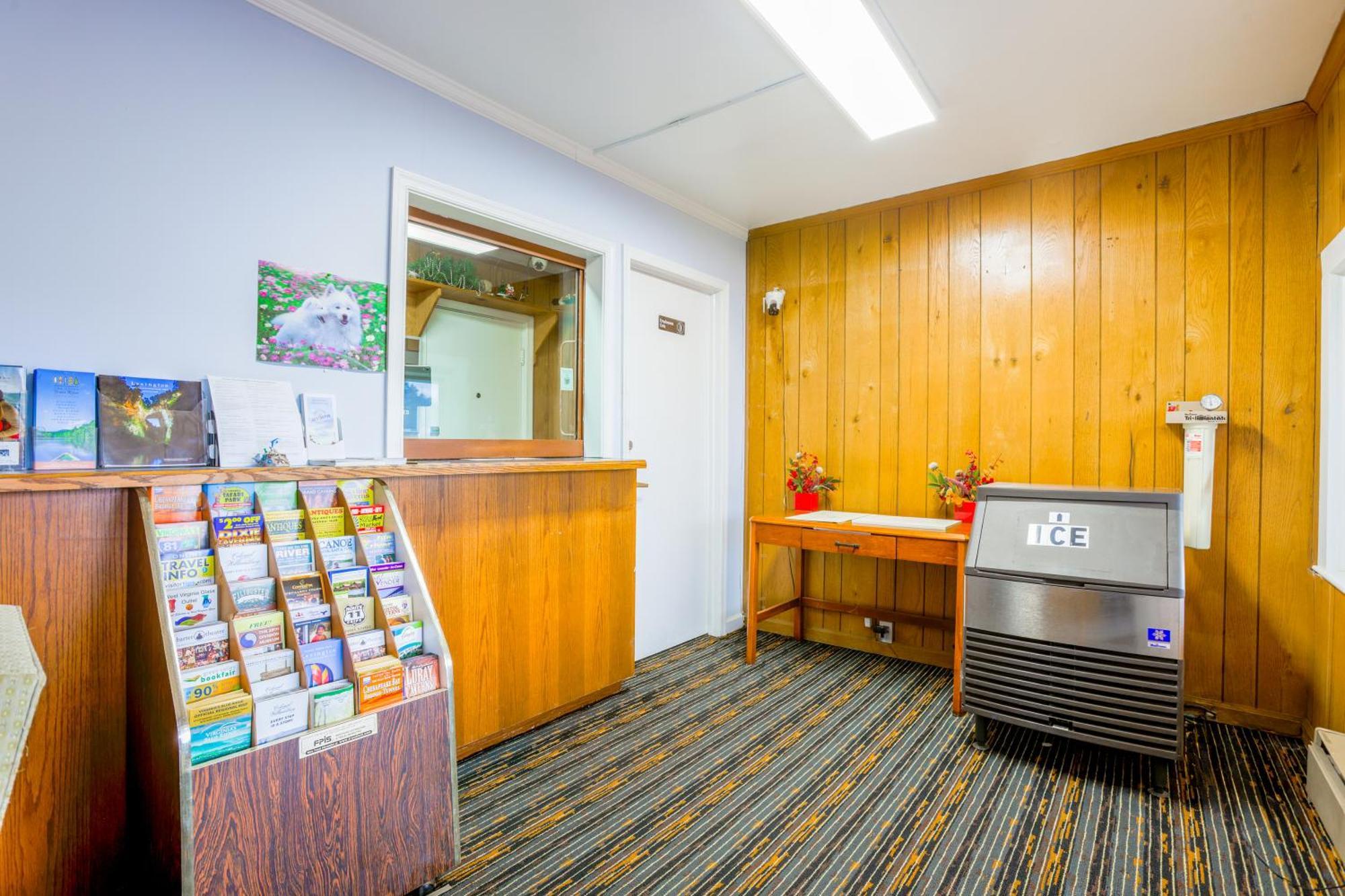 Relax Inn By Oyo Natural Bridge I-81 מראה חיצוני תמונה